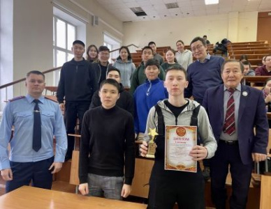 Сотрудники следственного управления провели интеллектуальную викторину со студентами /    