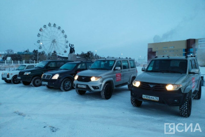 Якутский Народный фронт отправил в зону СВО пять автомобилей / Николай Борисов   