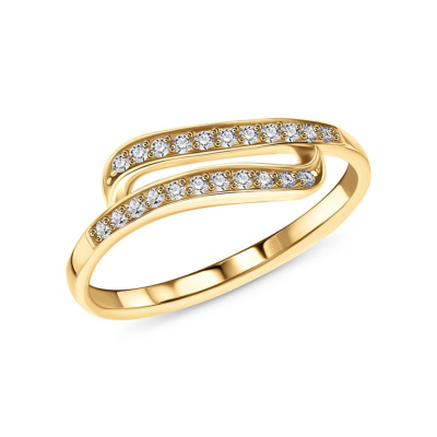 Золотое кольцо с фианитами