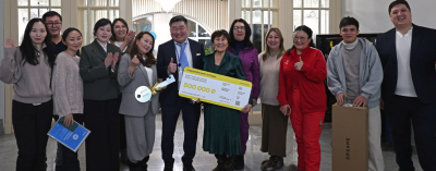 Квартира, путешествие и iPhone нашли своих владельцев: Алмазэргиэнбанк сегодня вручил призы грандиозного розыгрыша /    