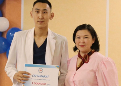 Главврач Мирнинской ЦРБ отметила, как скажется увеличение подъемных на здравоохранении / ЯСИА  Мирнинский Республика Саха (Якутия)