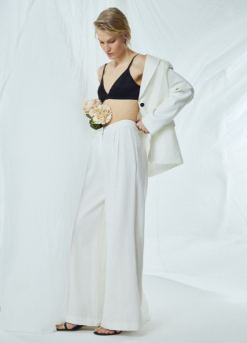 Широкие брюки со стрелками, Белый