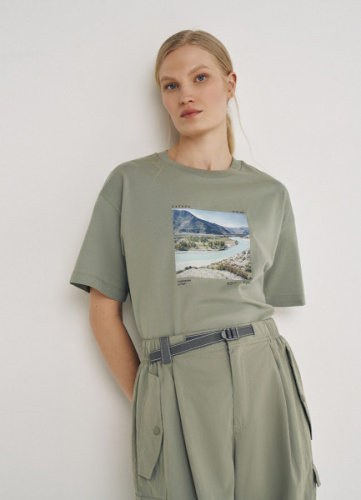 Футболка с географическим принтом O'STIN х Экспедиция, Зеленый