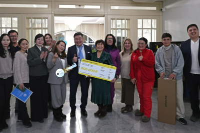 Квартира, путешествие и iPhone нашли своих владельцев: Алмазэргиэнбанк вручил призы грандиозного розыгрыша / ЯСИА   