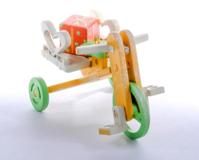 Игрушка Новогодняя "IDH Center: wood-souvenirs" Детский велосипед с багажником 370-1 Heart