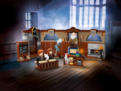 Harry Potter 76442 Конструктор Замок Хогвартс: Урок заклинаний