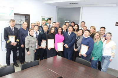 Летный состав авиакомпании «Якутия» наградили за профессионализм во время реконструкции аэропорта / ЯСИА   