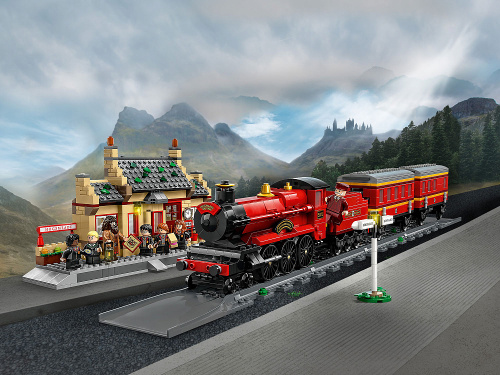 Harry Potter 76423 Конструктор Хогвартс-экспресс и Станция Хогсмид