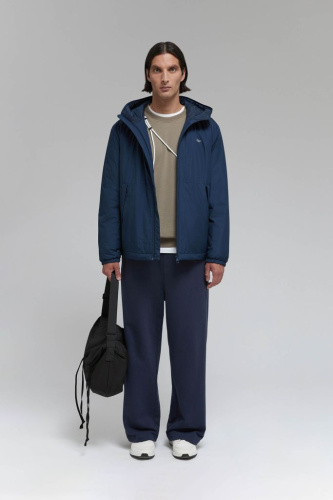 Утепленная куртка с капюшоном