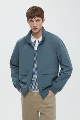 Ветровка-бомбер со съемным капюшоном