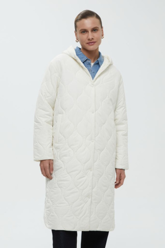 Утепленное пальто А-силуэта с капюшоном