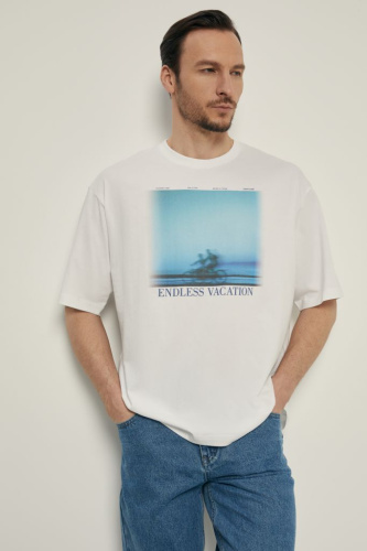 Оверсайз футболка с принтом