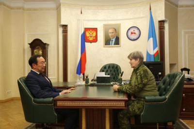 Глава Якутии встретился с членом комитета семей воинов Отечества Мариной Бахилиной / ЯСИА   