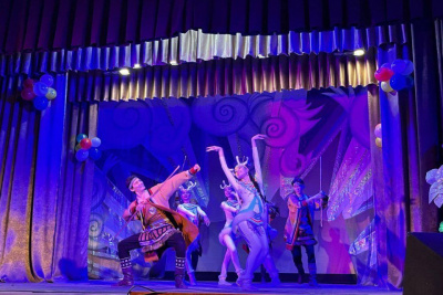 Показать Сияние севера: артисты Театра танца Якутии вернулись с гастролей из новых регионов России / Анна Лебединская   