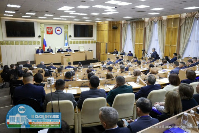 Вопросы заработной платы муниципальных служащих обсудили на Съезде представительных органов / Дьулустаан Сергеев   