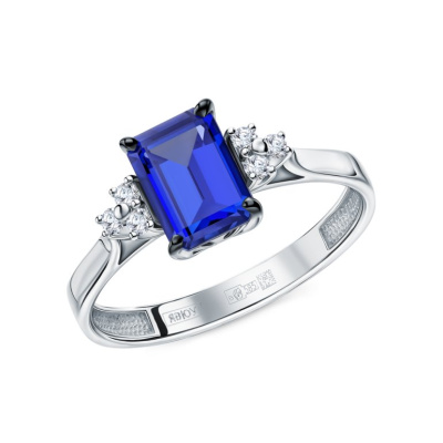 Золотое кольцо с бриллиантами выращенными и сапфирами выращенными