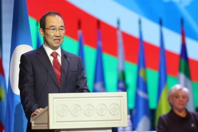 Глава Якутии заявил о необходимости повышения зарплат муниципальным работникам / Дьулустаан Сергеев   