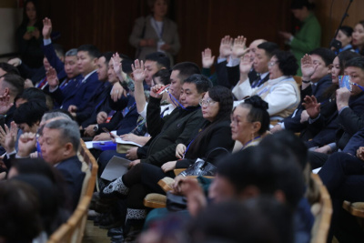 Новый механизм избрания глав повысит ответственность депутатов / Дьулустаан Сергеев   