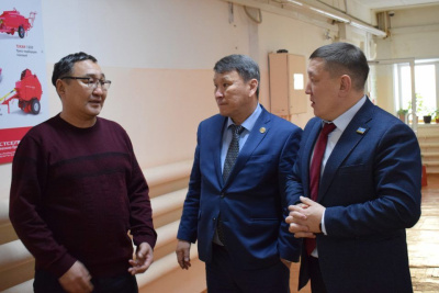 АГАТУ посетил министр сельского хозяйства и продовольственной политики Якутии / ЯСИА   