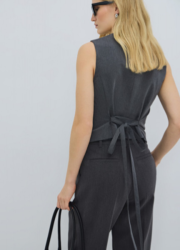 Жилет из поливискозы, Серый