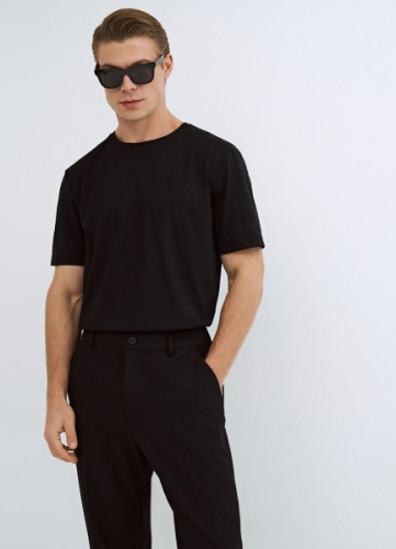 Базовая футболка, Черный