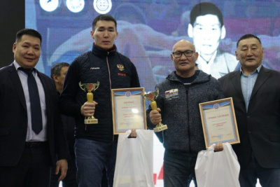 Федерация мас-рестлинга Якутии определила лучших спортсменов года / Дьулустаан Сергеев   