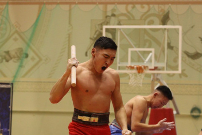 В эти выходные определится обладатель Кубка Федерации по мас-рестлингу / Дьулустаан Сергеев Якутск Якутск Республика Саха (Якутия)