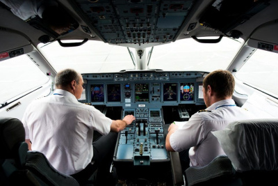 «Я выбрал профессию летать»: Юрий Скицкий рассказал, как проходит день второго пилота / ЯСИА   