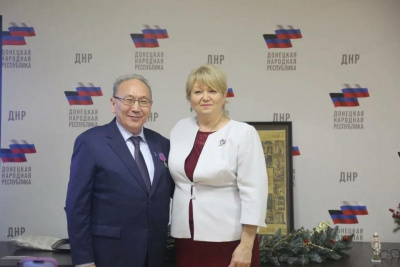 Постпред Якутии при президенте России Андрей Федотов отмечен государственной наградой ДНР / ЯСИА   