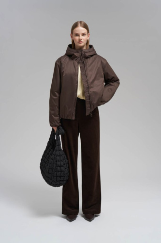 Утепленная куртка с искусственным наполнителем