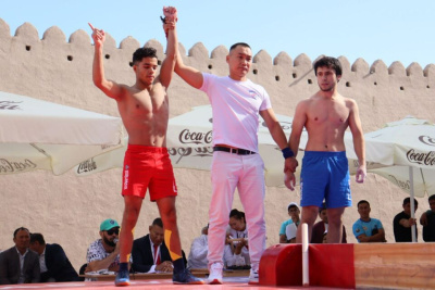 Мас-рестлинг в Египте. По якутскому виду спорта организуют Кубок Фараона / Дьулустаан Сергеев   