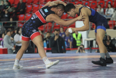 Якутские борцы стали обладателями медалей турнира в Красноярске / Дьулустаан Сергеев   