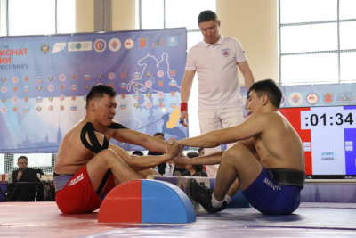 Подписано соглашение о проведении первого в Якутии чемпионата России по мас-рестлингу / Дьулустаан Сергеев   Республика Саха (Якутия)