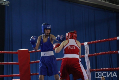 В третий день турнира Артура Пахомова сразятся одиннадцать боксёров из Якутии / Дьулустаан Сергеев   