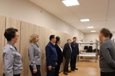 Исправительный центр при колонии в Якутске посетили и. о. прокурора и омбудсмен / ЯСИА Якутск Якутск Республика Саха (Якутия)