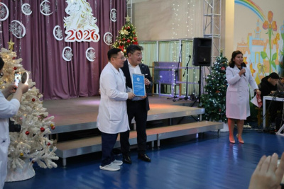 18 лет помощи и надежды: АЭБ продолжает поддержку детского онкоотделения / ЯСИА   