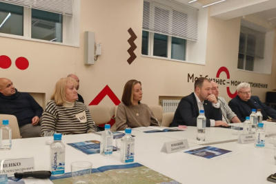 Ключевые промышленные компании Магадана обсудили логистику с «Железными дорогами Якутии» / ЯСИА   