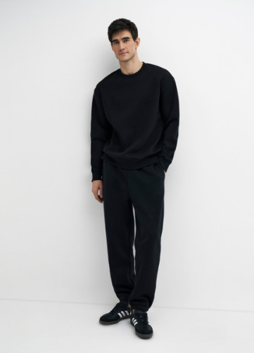 Джоггеры с накладным карманом, Черный