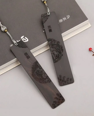 Подарочный набор закладок "Дракон и феникс (парный знак)" (сандаловое дерево)