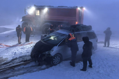 Бежал в мороз в мокрой одежде: в Якутске борец Егор Явловский спас людей из затонувшей машины / ЯСИА Якутск Якутск Республика Саха (Якутия)