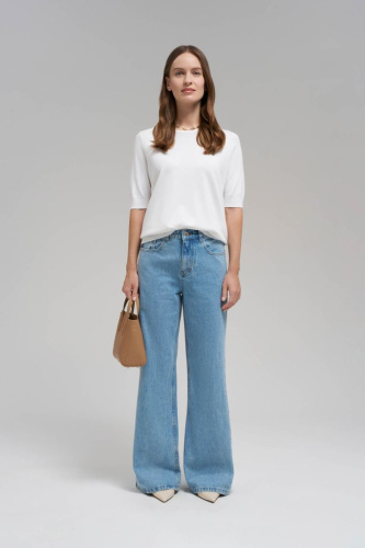 Легкий джемпер прямого кроя с коротким рукавом