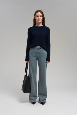 Легкий базовый джемпер прямого кроя