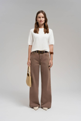 Легкий джемпер полуприлегающего кроя с коротким рукавом