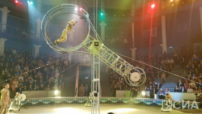 Новогодняя сказка, опасные трюки, красивые танцы: как прошла Елка главы Якутии — 2023 / Нарыйа Пахомова   