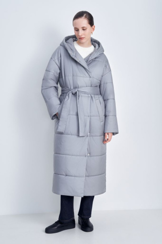 Стеганое утепленное пальто с поясом