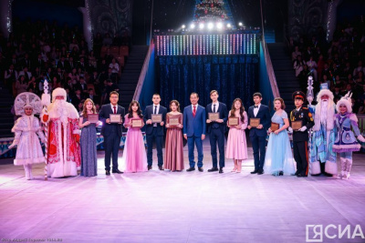 Премии лучшим школьникам Якутии 2023 года вручил Айсен Николаев / Нарыйа Пахомова Якутск Якутск Республика Саха (Якутия)