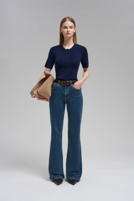 Легкий джемпер-поло приталенного кроя