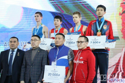 Четыре боксёра из Якутии стали победителями первого всероссийского турнира памяти Артура Пахомова / Дьулустаан Сергеев Якутск Якутск Республика Саха (Якутия)