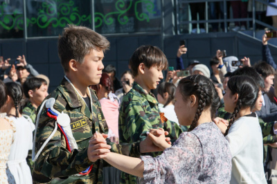 Конференции, выставки и «Вальс Победы»: в Минобрнауки Якутии рассказали о мероприятиях к 80-летию Победы / Нарыйа Пахомова   