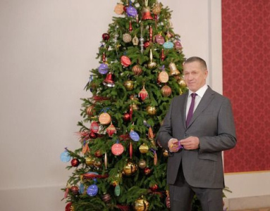 Юрий Трутнев принимает участие в благотворительной акции «Ёлка желаний» / ЯСИА   